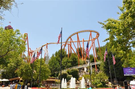 From Mouse to Mountain: A Comparison of Ride Wait Times at Disneyland and Six Flags Magic Mountain